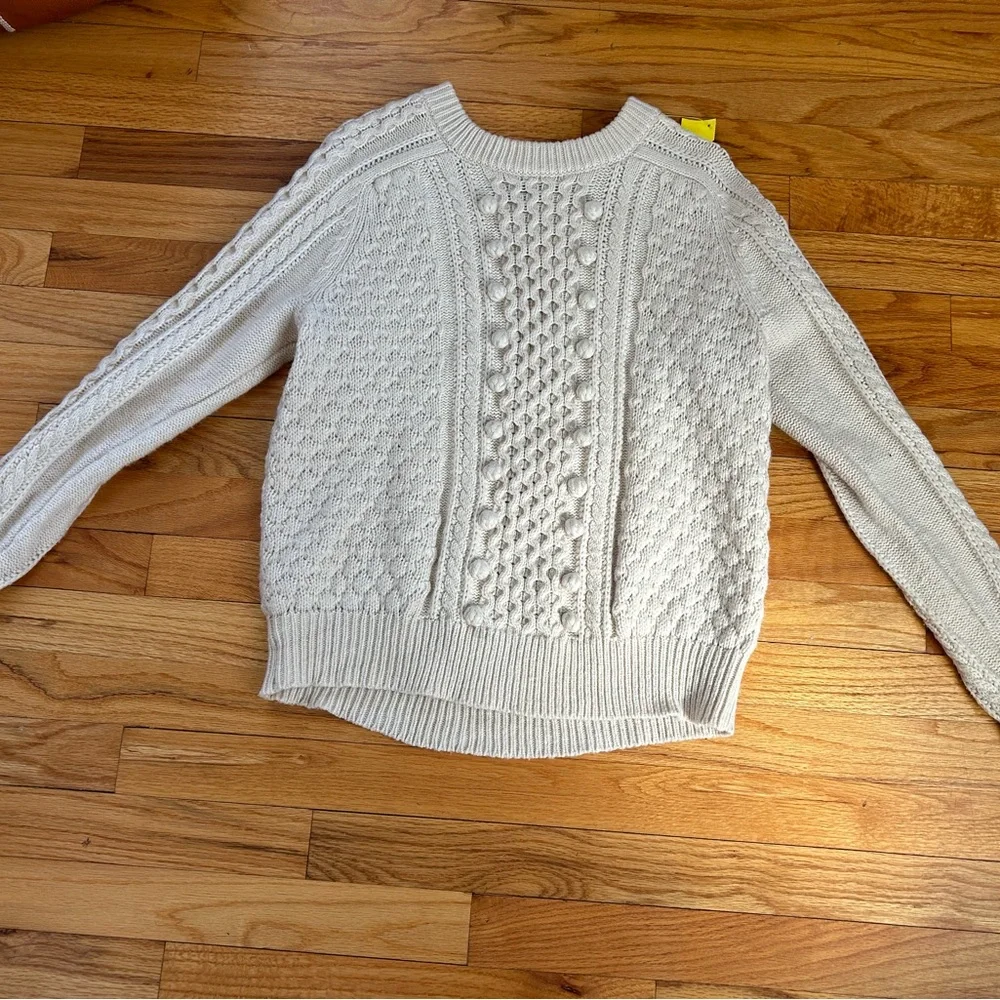 JCrew - Women Size Medium - Cream  blended lambswool - Pom Pom Front - Picture 5 of 11
